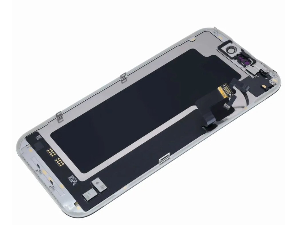 Тыльная сторона дисплея iPhone 17